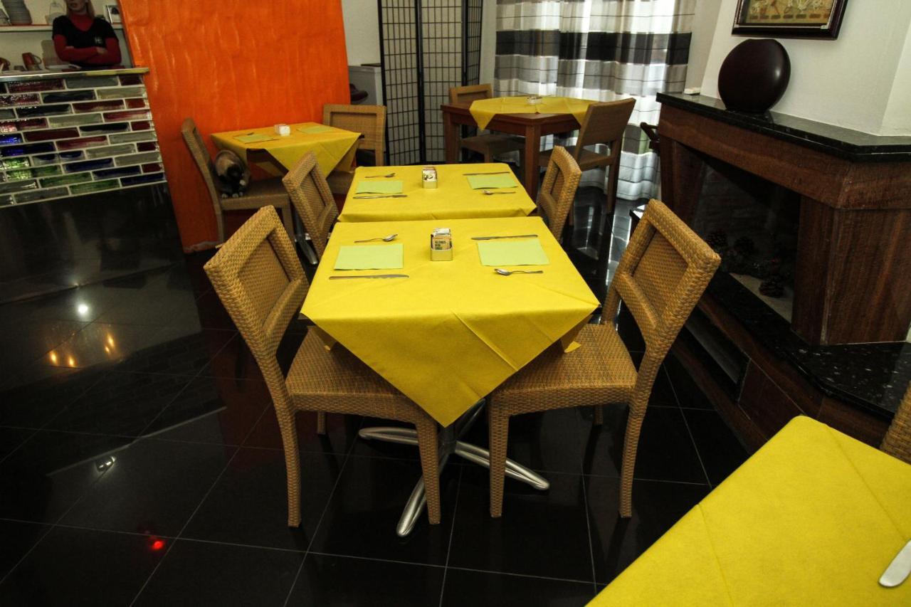 Hotel I Colori Sant'Antioco Luaran gambar