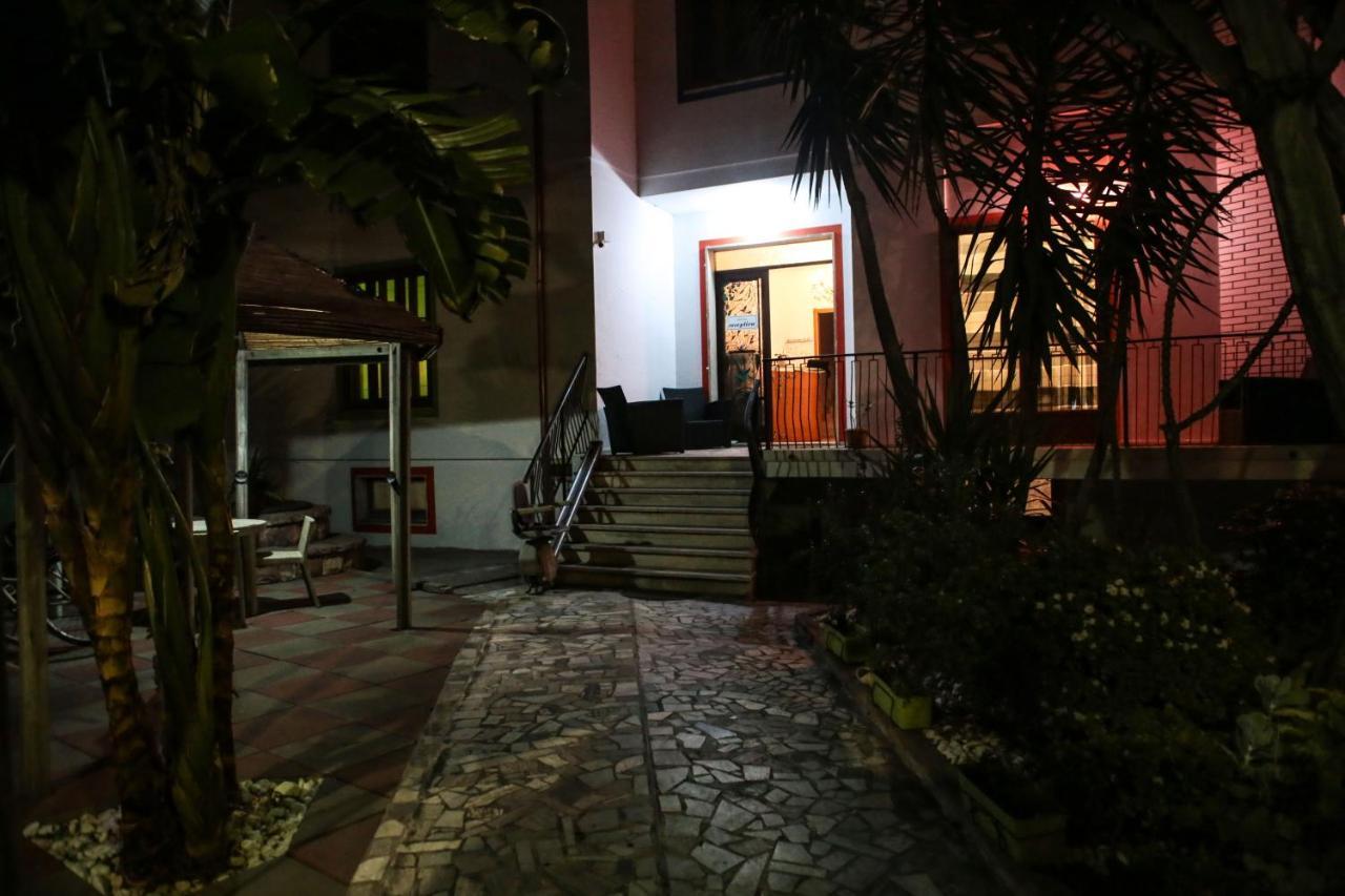 Hotel I Colori Sant'Antioco Luaran gambar