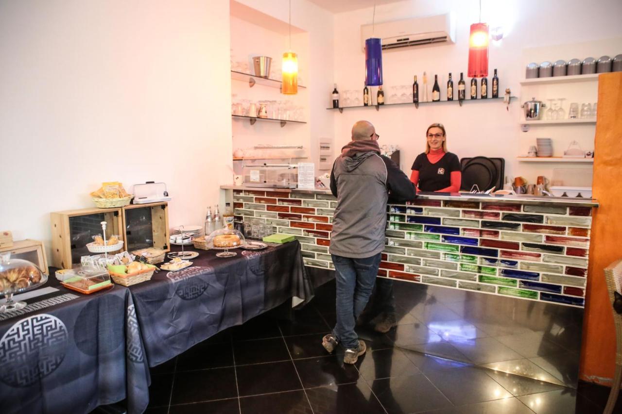 Hotel I Colori Sant'Antioco Luaran gambar