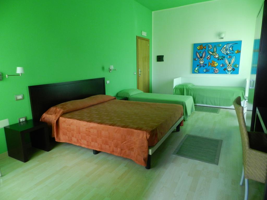 Hotel I Colori Sant'Antioco Luaran gambar